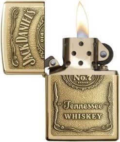 Aansteker Zippo Jack Daniel's Label Brass Emblem -Keukenbarbecue 1015x1200 1