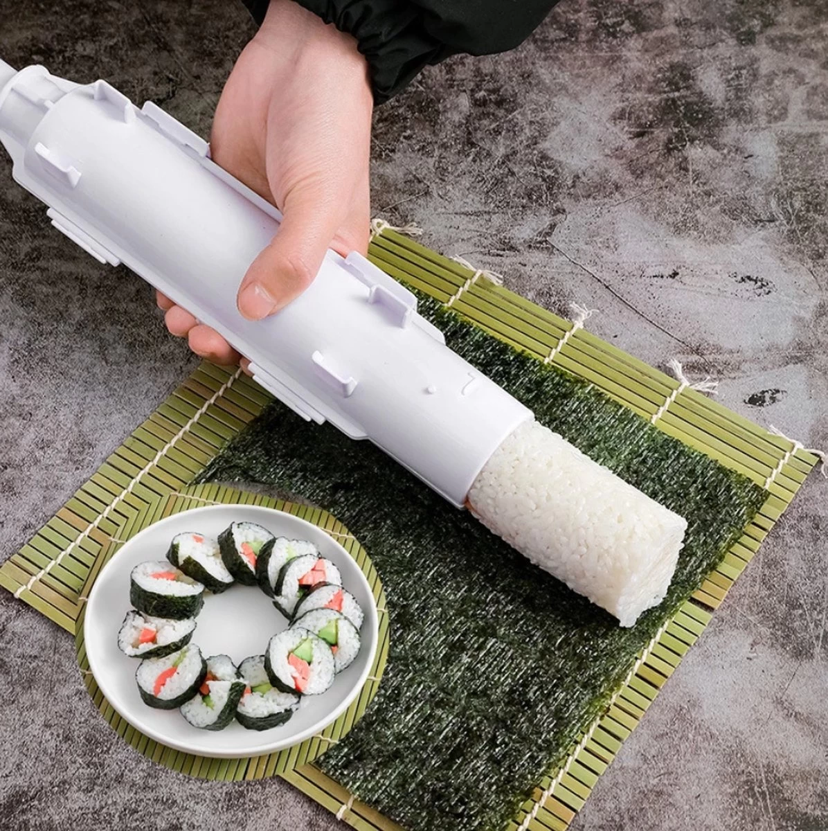 Merkloos Sushi Set Sushi Maker - Sushi Kit Bazooka - Zelf Thuis Sushi Maken 3 Merkloos Sushi Set Sushi Maker - Sushi Kit Bazooka - Zelf Thuis Sushi Maken