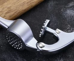 Knoflookpers - Luxe Knoflookpers - Stevige Knoflookpers - Knoflookpers RVS - Roestvrijstaal 16 Knoflookpers - Luxe Knoflookpers - Stevige Knoflookpers - Knoflookpers RVS - Roestvrijstaal -Keukenbarbecue 1200x1000 7