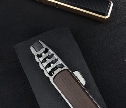 Merkloos Turbo Jetflame Aansteker - Gasbrander - Vuurwerk Torch - Crème Brûlée Brander - BBQ En Sigaren Aansteker - Windproof - Walnoothout Met Grijze Metalen Behuizing 19 Merkloos Turbo Jetflame Aansteker - Gasbrander - Vuurwerk Torch - Crème Brûlée Brander - BBQ En Sigaren Aansteker - Windproof - Walnoothout Met Grijze Metalen Behuizing -Keukenbarbecue 1200x1028 2