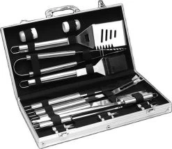 Sens Design BBQ Accesoires - 18 Delig - BBQ Gereedschapset Koffer -Keukenbarbecue 1200x1039 2