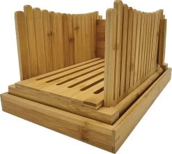 Stelleriana Broodsnijder Of Broodsnijmachine Van Bamboo Hout Als Hulpmiddel Bij Het Snijden Van Vers Zelf Gebakken Brood En Broodbakken. Bevat Een Broodplank/Snijplank Met Kruimelbak/Kruimelvanger. -Keukenbarbecue 1200x1073 3