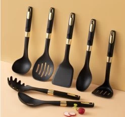 Levabe Zwart Gouden Keukengerei Set Met Houder 7 Delig - Hittebestendig - BPA Vrij - Koken - Nylon - Stainnless Steel - Keuken Gerei -Keukenbarbecue 1200x1122 2