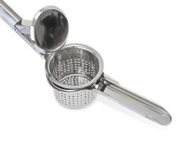 Merkloos Aardappelpers RVS -Keukenbarbecue 1200x1147 4