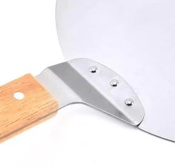 Luxe Pizzaschep Voor Verse Pizza - Extra Groot - RVS 30CM - Grote Pizza Schep Voor Oven Of BBQ Barbecue - Hout Handvat - Pizzaspatel Voor Zelfgemaakte Ovenpizza 11 Luxe Pizzaschep Voor Verse Pizza - Extra Groot - RVS 30CM - Grote Pizza Schep Voor Oven Of BBQ Barbecue - Hout Handvat - Pizzaspatel Voor Zelfgemaakte Ovenpizza -Keukenbarbecue 1200x1148 1