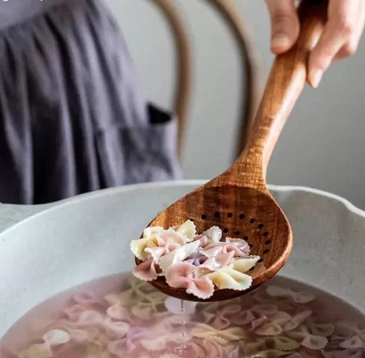 Luverno® - Keukengerei Set - 6 Delig - Teakhout - Keukenset - Keukengerei - Keukengerei Set Met Houder - Keukengerei Houder - Spatelpot - Bruin 10 Luverno® - Keukengerei Set - 6 Delig - Teakhout - Keukenset - Keukengerei - Keukengerei Set Met Houder - Keukengerei Houder - Spatelpot - Bruin - Afbeelding 8