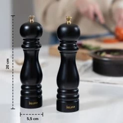 Deleca Luxe Peper En Zoutmolen Set - Met Geschenkdoos - Zout / Pepermolen - Rubberhout - Zwart & Goud -Keukenbarbecue 1200x1200 1173