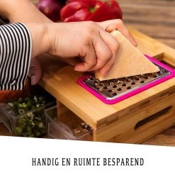 TammaT® Snijplank Hout - Met Opvangbakken - Bamboe Snijplank - Met Rasp - Stapelbaar Voorraadbakjes - Keuken Accessoires - Groentesnijder - Snijplank Hout - BBQ -Keukenbarbecue 1200x1200 1394