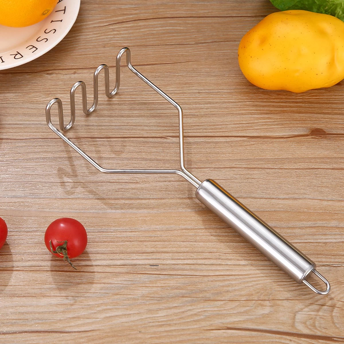 YUGN Pureestamper Aardappelstamper Stamper - Pureerder Stampotstamper - RVS - Cadeau Tip 8 YUGN Pureestamper Aardappelstamper Stamper - Pureerder Stampotstamper - RVS - Cadeau Tip - Afbeelding 6