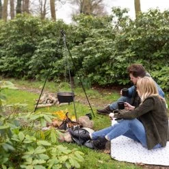 Esschert Design - Driepoot Met Ketting - Haardvuur Accessoires - Staal - Zwart 27 Esschert Design - Driepoot Met Ketting - Haardvuur Accessoires - Staal - Zwart -Keukenbarbecue 1200x1200 589