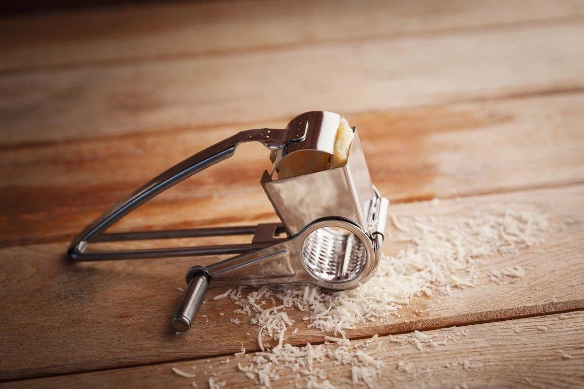 Boska Handrasp Molen Romano - Kaasrasp Molen - Voor Harde Kaas - 200x85x100 Mm 9 Boska Handrasp Molen Romano - Kaasrasp Molen - Voor Harde Kaas - 200x85x100 Mm - Afbeelding 7