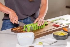 YUGN Sushi Set Sushi Kit Sushi Maker - 7 Delig Met Sushi Mat - Sushi Maken Met Heerlijke Sushi Recepten - Cadeau Tip 17 YUGN Sushi Set Sushi Kit Sushi Maker - 7 Delig Met Sushi Mat - Sushi Maken Met Heerlijke Sushi Recepten - Cadeau Tip -Keukenbarbecue 1200x800 111