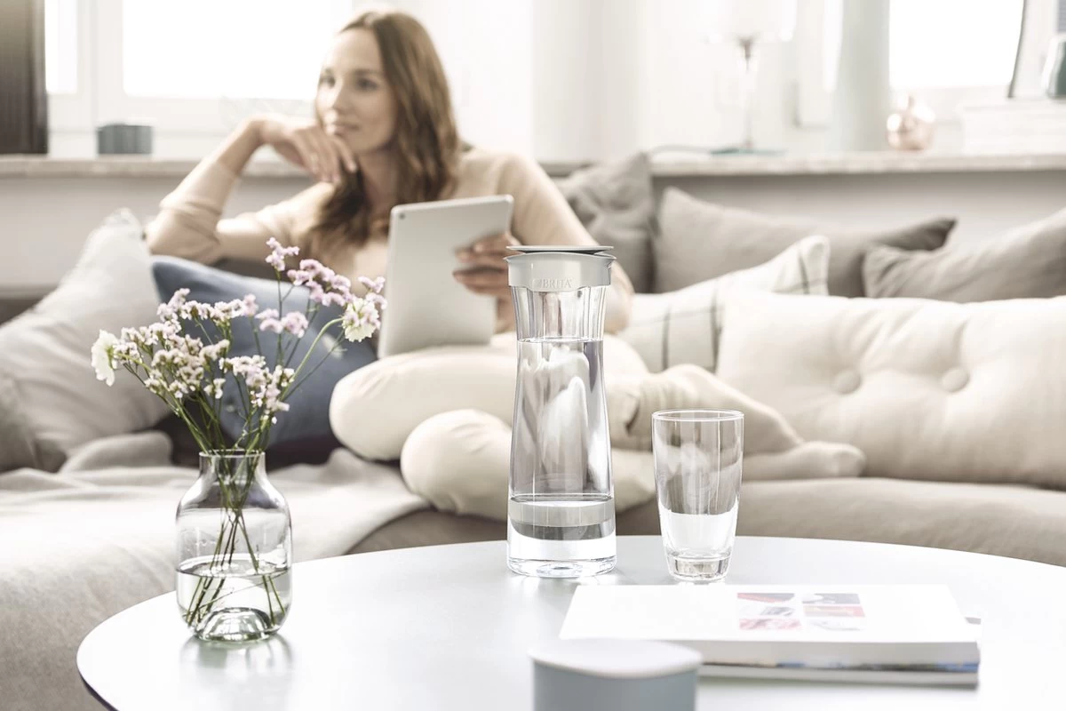 BRITA - Fill&Serve Waterfilterkaraf - 1,3L - Wit Grafiet - Inclusief 1 MicroDisc Waterfilter 4 BRITA - Fill&Serve Waterfilterkaraf - 1,3L - Wit Grafiet - Inclusief 1 MicroDisc Waterfilter - Afbeelding 2