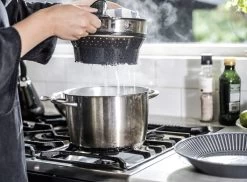 OMID HOME Vergiet - Vouwbaar - Inklapbaar - Grijs / RVS / En Te Gebruiken Als Stoominzet / Pastakoker Met Vergiet / Stoom Vergiet -Keukenbarbecue 1200x885 1