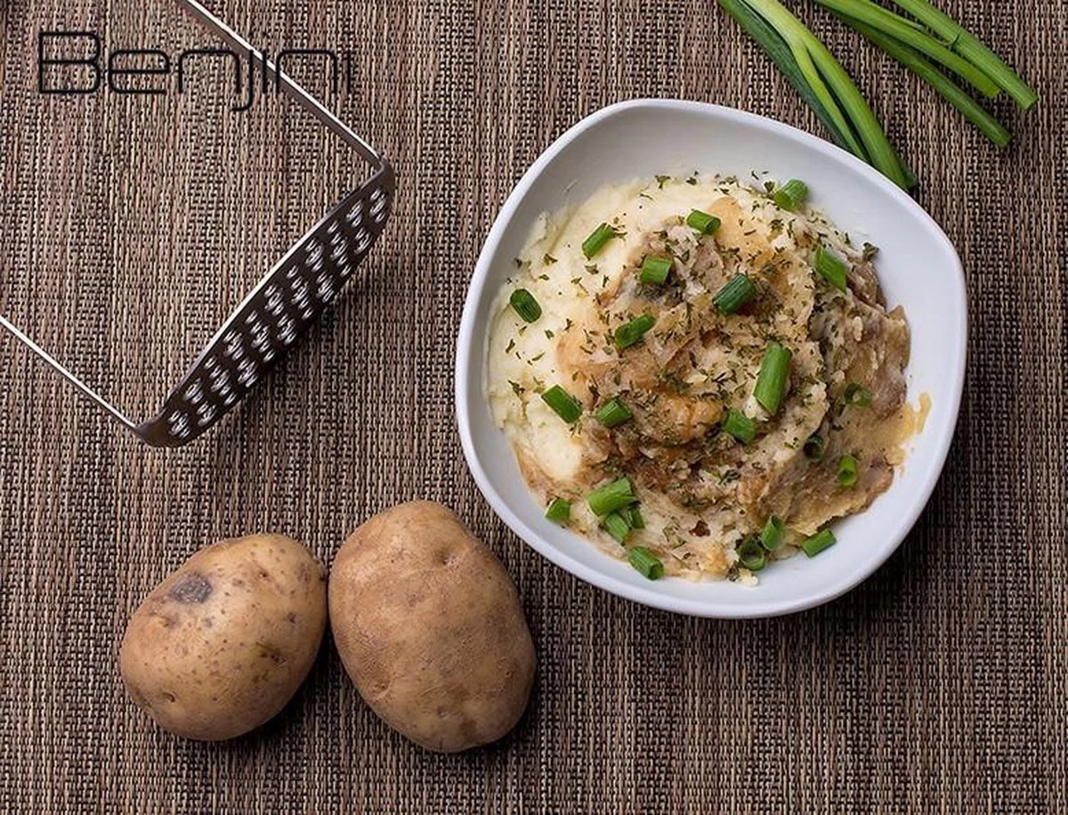 Aardappelstamper | Professioneel | Stamper | Pureestamper | Potato Masher | Pureerder | Stamppot Stamper | Matt Steel | Horizontale Handgreep | Professioneel | Ergonomische Handgreep | Handmatig | Vaatwasserbestendig 7 Aardappelstamper | Professioneel | Stamper | Pureestamper | Potato Masher | Pureerder | Stamppot Stamper | Matt Steel | Horizontale Handgreep | Professioneel | Ergonomische Handgreep | Handmatig | Vaatwasserbestendig - Afbeelding 5