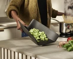 Opvouwbare Snijplank, Klein, Zwart - Joseph Joseph | Chop2Pot Plus -Keukenbarbecue 1200x972 2