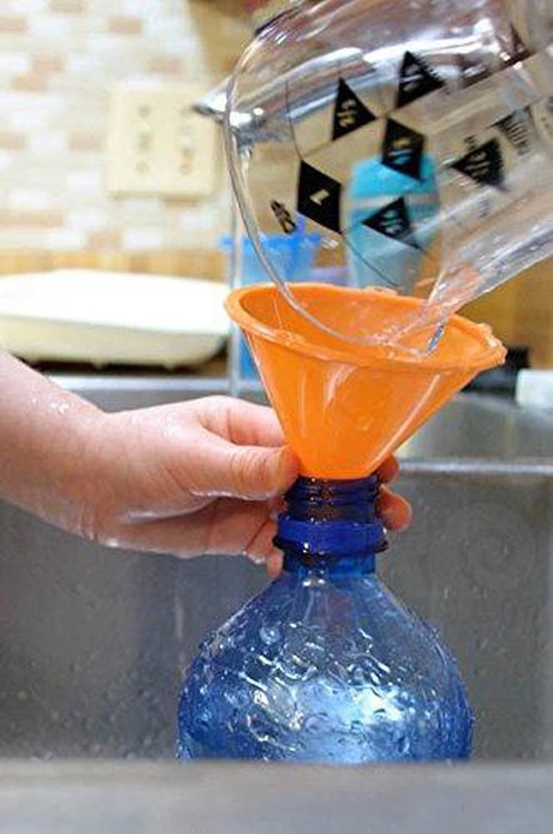 Premium Plastic Trechter Set – 4 Stuks – Ø 115/95/73/50mm | Voor Snelle En Schone Overdracht Van Vloeistoffen, Olie, Water En Droge Stoffen En Poeders | Voor Gebruik In Auto, Voertuigen, Keuken En Tuin 7 Premium Plastic Trechter Set – 4 Stuks – Ø 115/95/73/50mm | Voor Snelle En Schone Overdracht Van Vloeistoffen, Olie, Water En Droge Stoffen En Poeders | Voor Gebruik In Auto, Voertuigen, Keuken En Tuin - Afbeelding 5