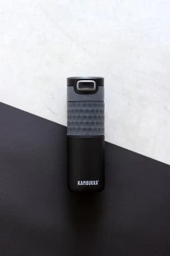 Kambukka Etna Grip Thermosbeker 500 Ml - Makkelijk Reinigen - Lekvrije Koffiebeker - Zwart 28 Kambukka Etna Grip Thermosbeker 500 Ml - Makkelijk Reinigen - Lekvrije Koffiebeker - Zwart -Keukenbarbecue 800x1200 1