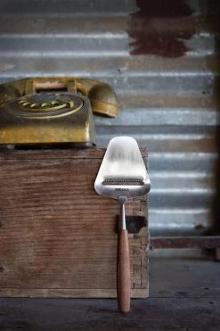 Boska Kaasschaaf Vienna - Kaasschaaf Harde Kaas - Kaasschaaf Oude Kaas - Kaasschaaf Houten Handvat - RVS - Multifunctionele Snijder - Keukengerei - Keuken Accessoires - 10 Jaar Garantie -Keukenbarbecue 800x1200 29