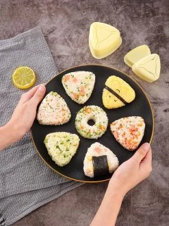 Onigiri Suhsi Mal - Sushi Vorm - Sushi Maker Onigiri - Sushi Maken Incl. 2 Pack - 1 Lepel -Extra Bonus 12 Zakken&Stickers -Keukenbarbecue 900x1200 34
